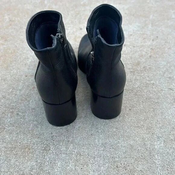 Aquatalia Everett Leather Black Block Heel Zip Up Ankle Bootie Women’s Size 7.5 - Picture 5 of 12